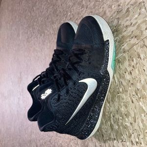 Kyries basketball shoes